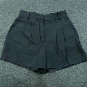 New Babaton Kennedy Green Shorts